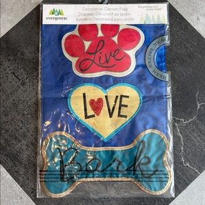 NWT - Evergreen appliqué Garden Flag - “live love bark”